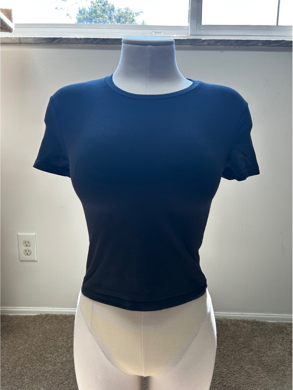 Abercrombie & Fitch A&F Essentials Baby Tee Black Medium